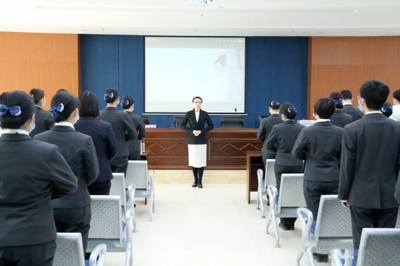 济阳区行政审批服务局开展政务人员服务规范化礼仪培训，提升政务服务水平